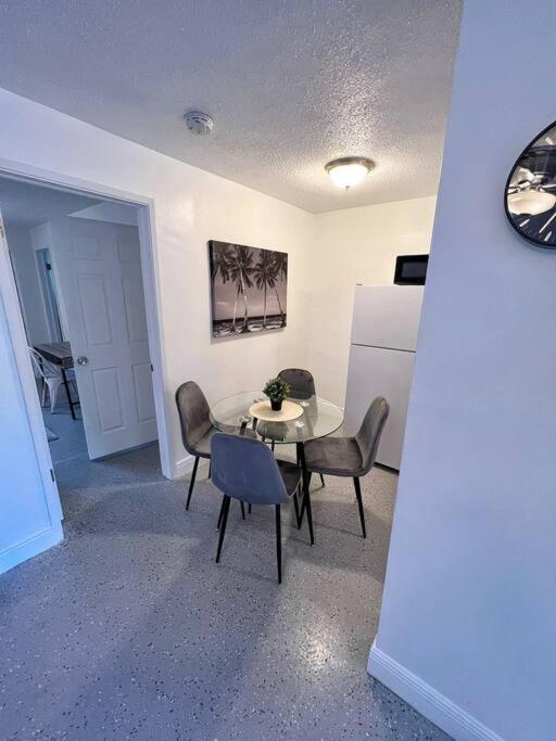 Cozy & Beautiful 1Bd Apartment W/Full Kitchen! Fort Lauderdale Exteriör bild